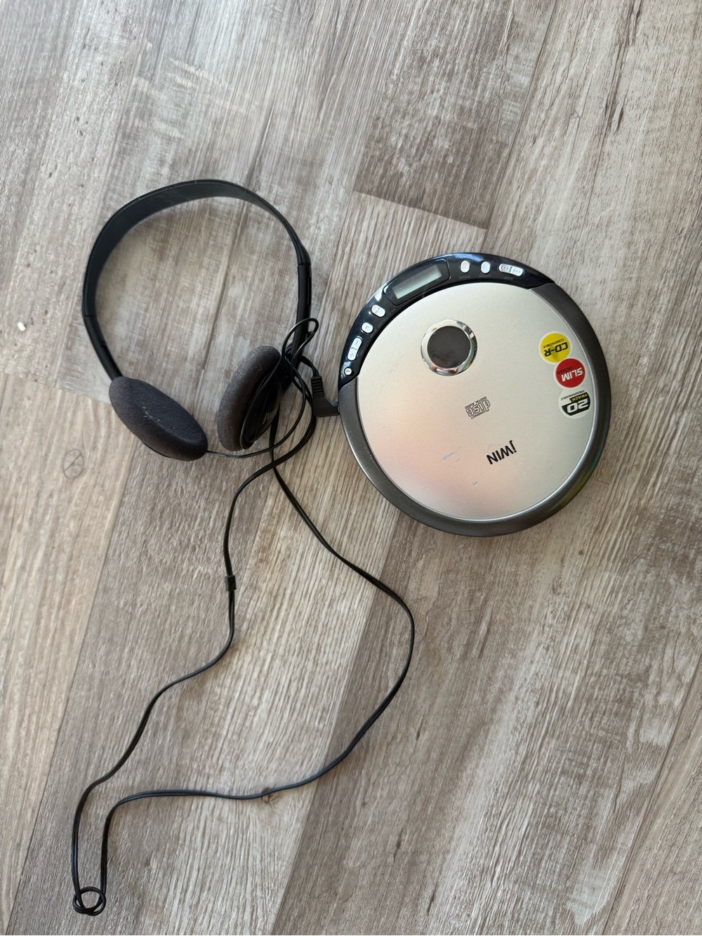 jWIN JX-CD925 Discman Portable CD Player